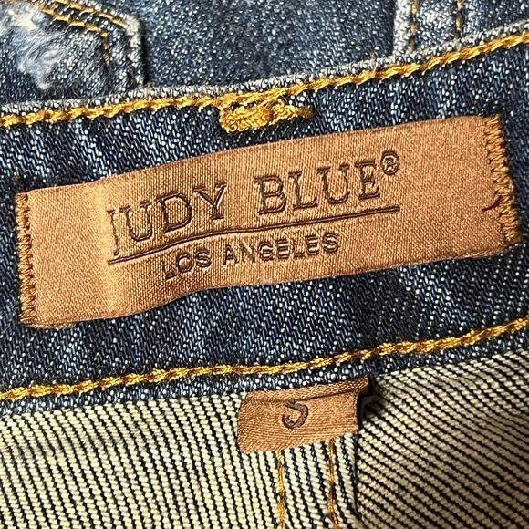 JUDY BLUE ~ High Waist Rigid Magic Fray Hem Shorts! Sz S US 1/3 28” W - Picture 8 of 10